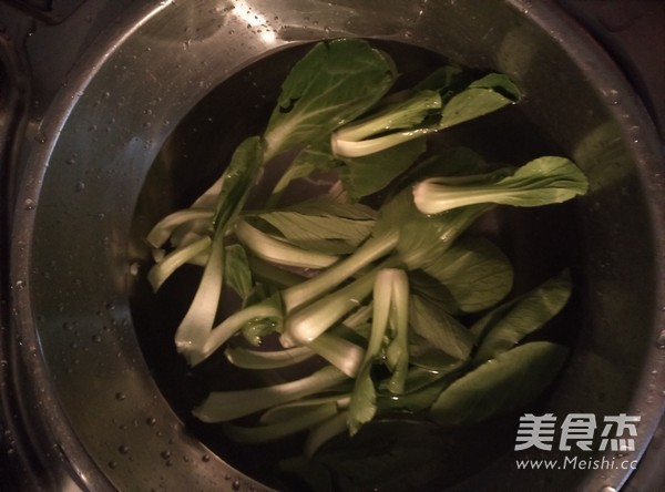 肠仔青菜炒米粉的家常做法