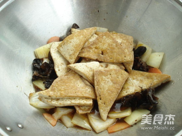 回锅豆腐怎样煸