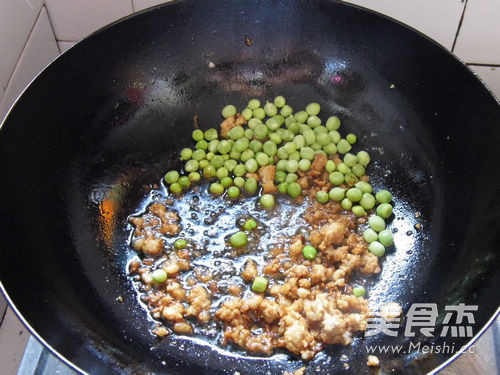 青豌豆溜豆腐怎么吃