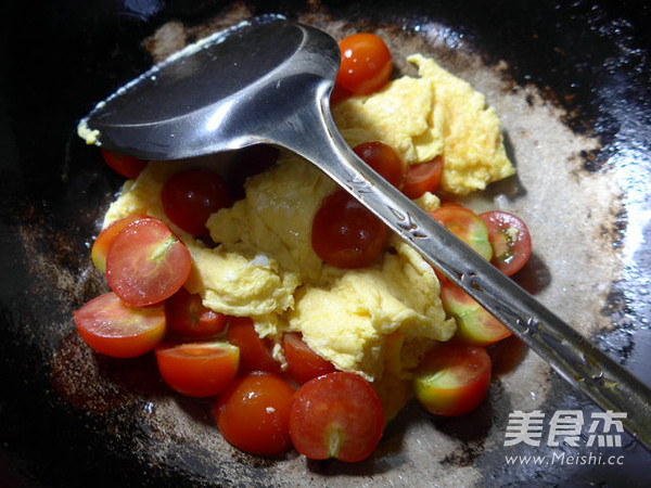 圣女果炒鸡蛋怎么炒