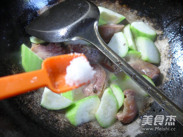 夜开花炒腊鸡腿怎么吃