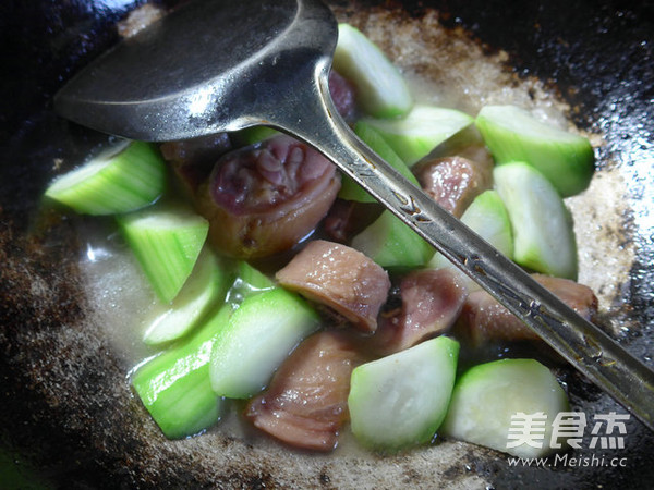 夜开花炒腊鸡腿怎么炒