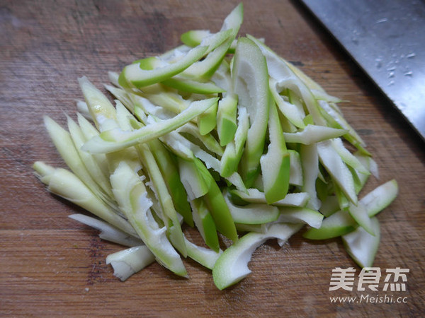 韭菜香干炒雷笋的家常做法