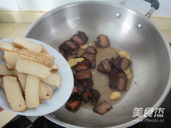 竹笋腊肉炒酱干怎么煮