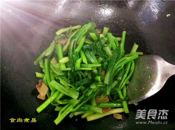 腊肉炒芥菜心怎么炖