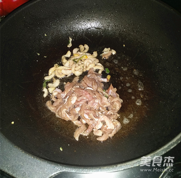 鸭脯炒青椒怎么炒