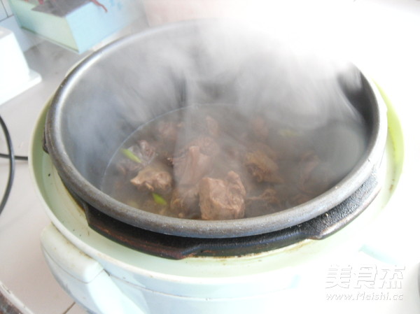 鸡肉块炖土豆怎么炖