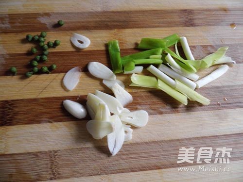 龙须菜炒肉片的简单做法