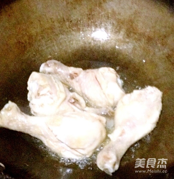 红酒椒香鸡腿的简单做法