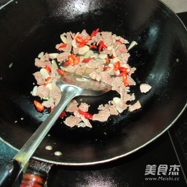 鲜豆角炒瘦肉怎么做