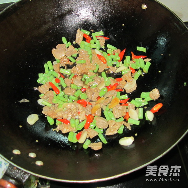 鲜豆角炒瘦肉怎么炖