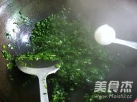 野葱炒鸭蛋的简单做法