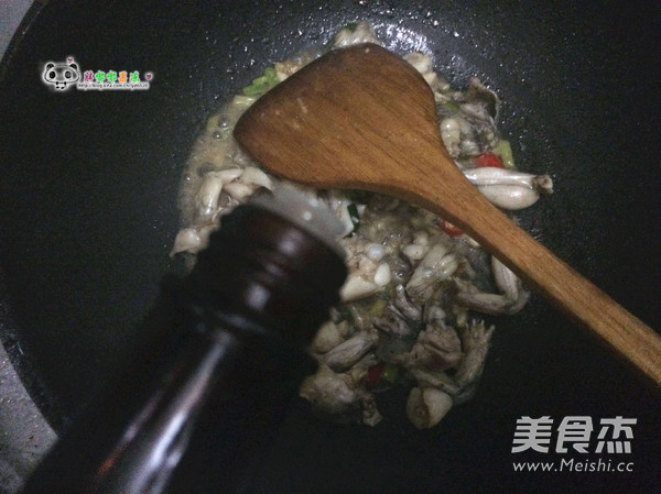 辣椒炒田鸡怎么吃