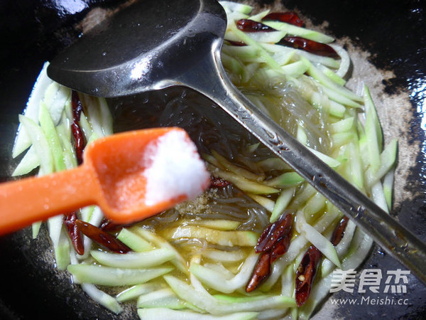 夜开花炒粉条怎样煸