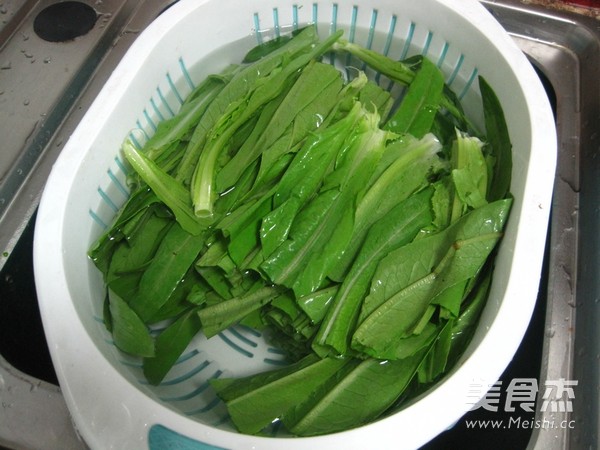 豆豉鲮鱼炒油麦菜的做法大全