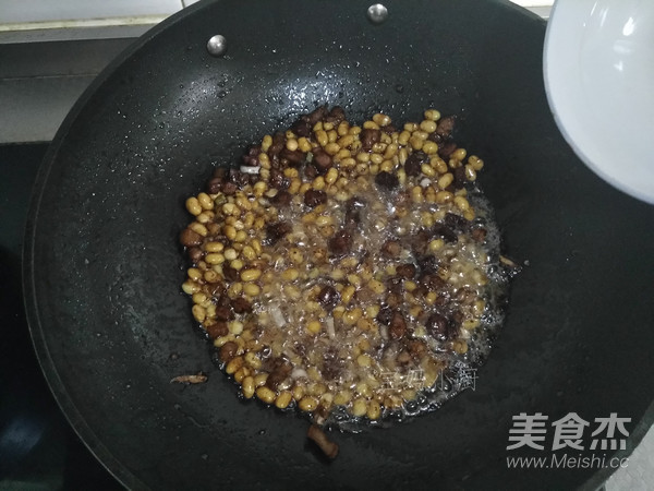 肉丁炒水疙瘩怎么炒