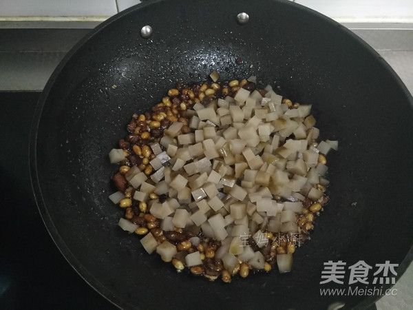 肉丁炒水疙瘩怎么煮