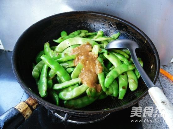 农家酱焖豆角怎么吃