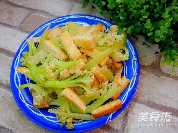 花菜炒豆腐怎样炒