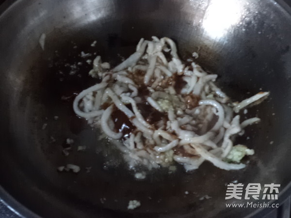 肉丝炒蒜薹怎么吃