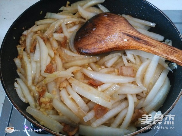 白菜梗炒肉怎么煮