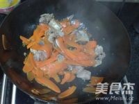 胡萝卜炒虎头骨怎么煮