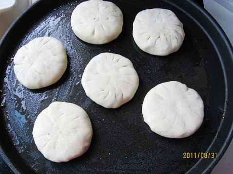 芹菜叶玉米粒馅饼怎么煮