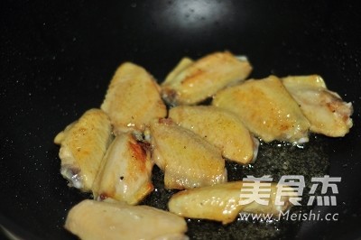 川味烧鸡翅怎么吃