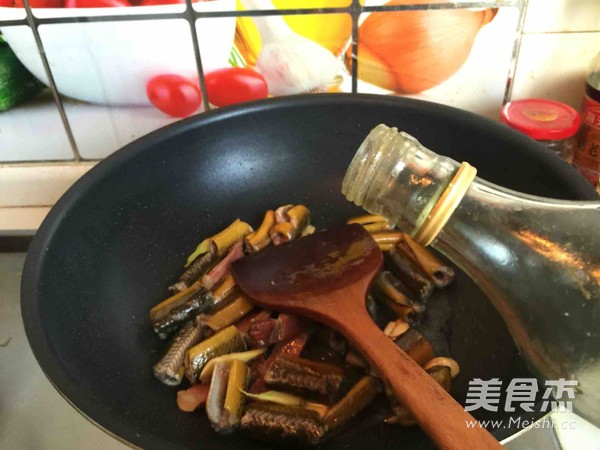 火腿炖黄鳝怎么煮