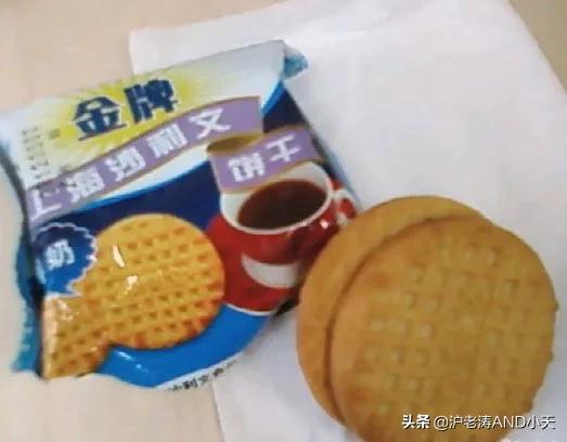 冠生园压缩饼干,自驾游带什么食物做干粮最好？