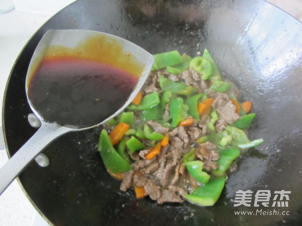 灯椒炒牛肉怎样做