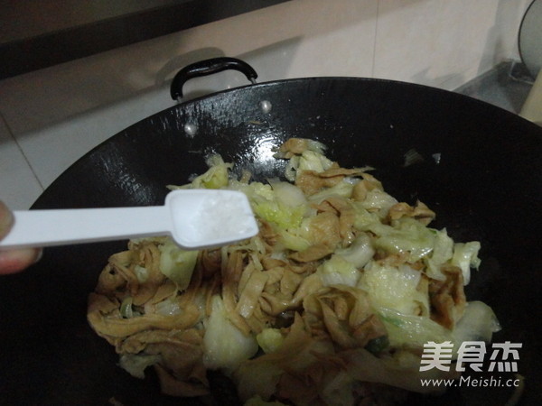 素肉炒白菜怎么炒