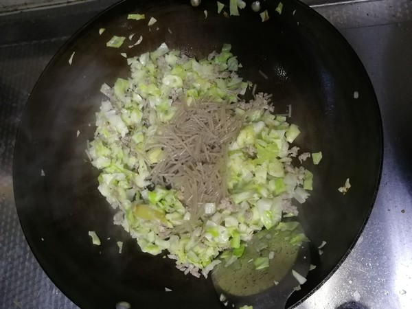 肉末粉丝炒包菜怎样炒