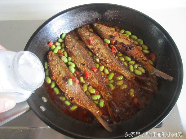 豆米酱烧鱼怎么煮