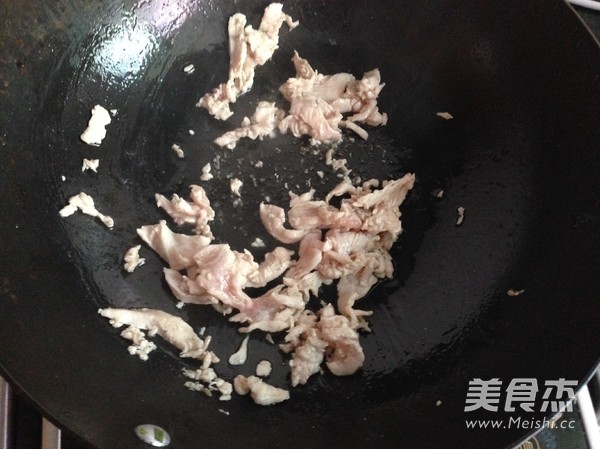 鸡胸肉烧绿豆粉丝的简单做法