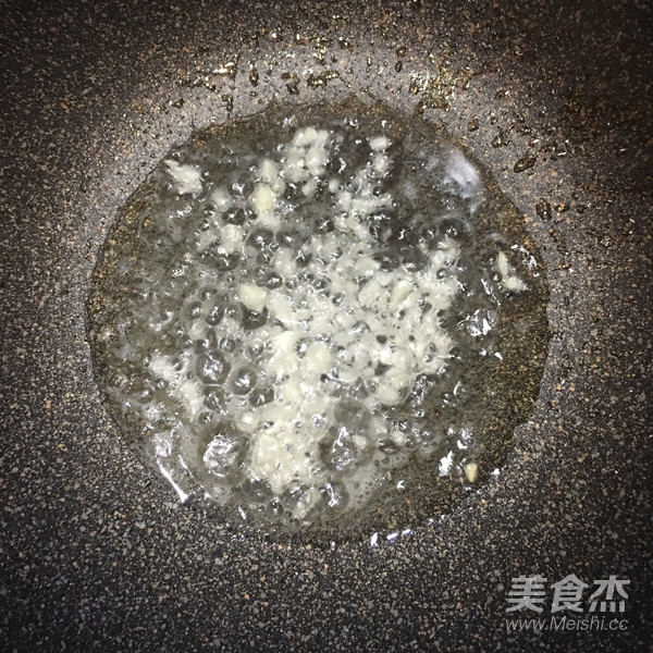 豆苗炒鸡蛋的简单做法