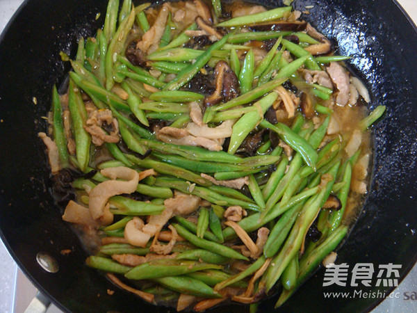 电饭煲版豆角焖面的简单做法