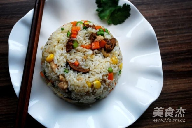 星级酒店野生牛肝菌炒饭怎么煮