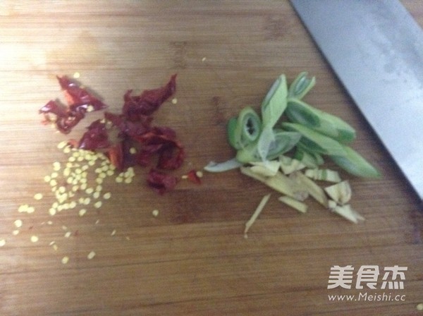 牛蛙烧土豆的做法图解