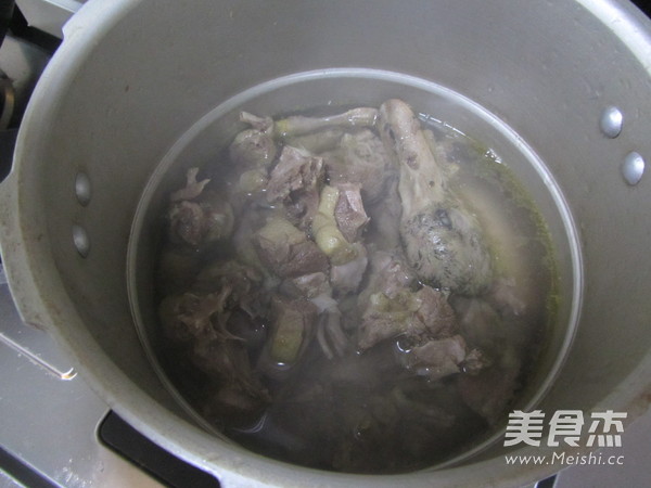 香菇豆干烧野鸭怎么吃