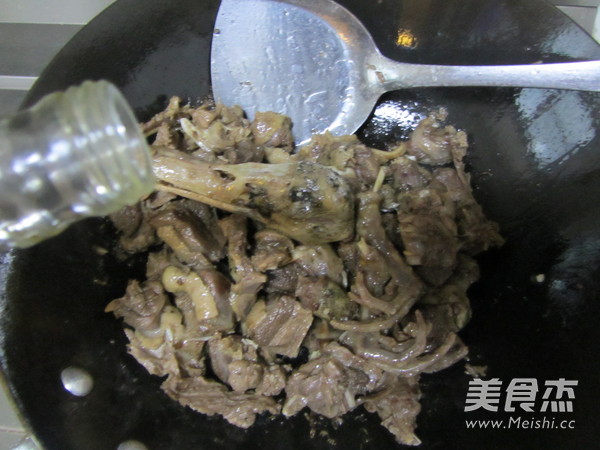 香菇豆干烧野鸭怎么炖