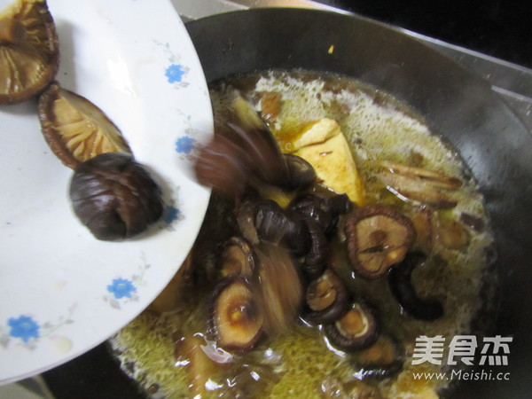 香菇豆干烧野鸭怎样炒