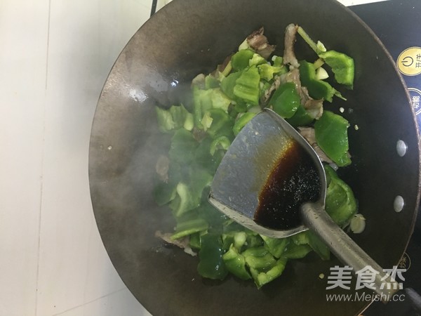 大辣椒炒肉怎么炖