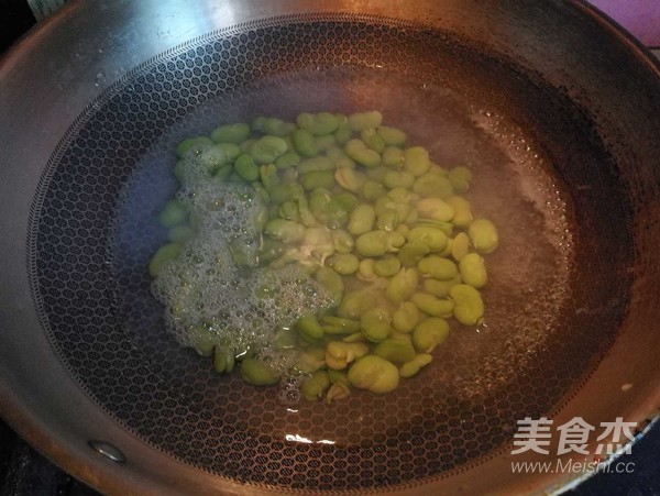 葱香榨菜烧蚕豆的做法图解