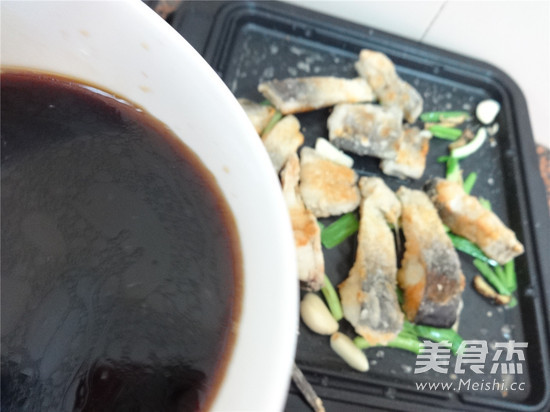 煎烧鱼块怎样煸