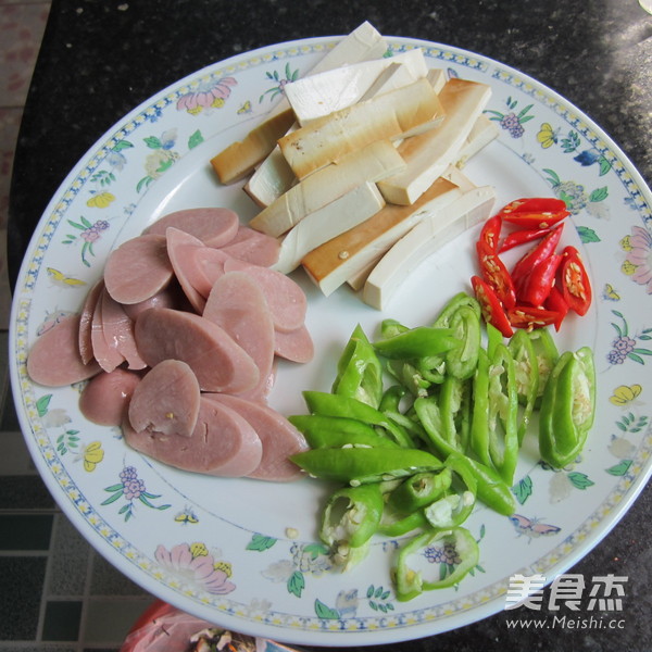 肉花肠烧豆腐的做法图解