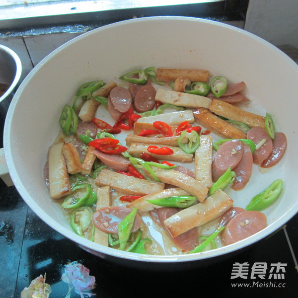 肉花肠烧豆腐怎么炒