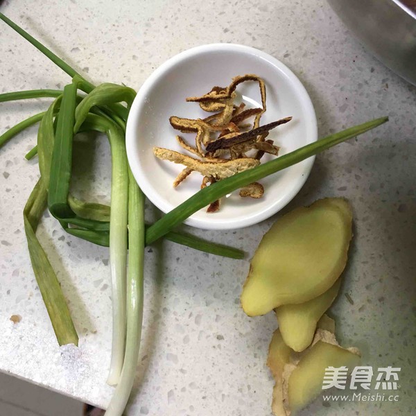 砂锅干烧鸡怎么做