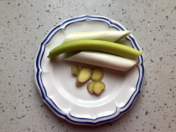 电饭煲也能做大餐之盐焗鸡的简单做法