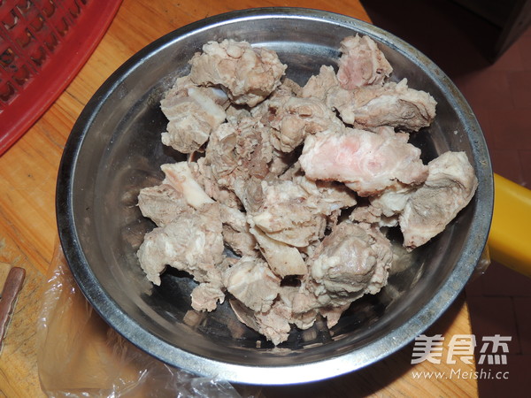 绿豆莲藕排骨汤的家常做法